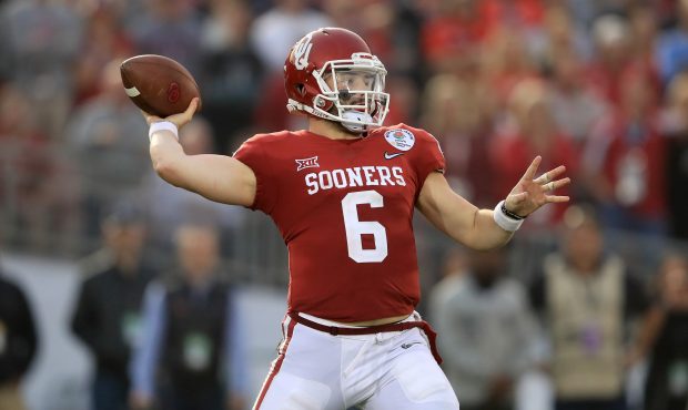 PASADENA, CA - JANUARY 01: Baker Mayfield #6 of the Oklahoma Sooners throws a pass during the 2018 ...