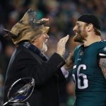 Former NFL player Terry Bradshaw congratulates Chris Long #56 of the Philadelphia Eagles after winning the NFC Championship game against the Minnesota Vikings at Lincoln Financial Field on January 21, 2018 in Philadelphia, Pennsylvania.  (Photo by Al Bello/Getty Images)