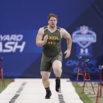 Former Boise State offensive lineman Matt Paradis runs the 40-yard dash during the 2014 NFL Combine at Lucas Oil Stadium on February 22, 2014 in Indianapolis, Indiana. (Photo by Joe Robbins/Getty Images)