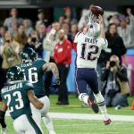 MINNEAPOLIS, MN - FEBRUARY 04:  Tom Brady #12 of the New England Patriots drops a pass against the Philadelphia Eagles during the second quarter in Super Bowl LII at U.S. Bank Stadium on February 4, 2018 in Minneapolis, Minnesota.  (Photo by Andy Lyons/Getty Images)