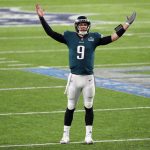 MINNEAPOLIS, MN - FEBRUARY 04: Nick Foles #9 of the Philadelphia Eagles celebrates his 11-yard touchdown pass to Zach Ertz #86 (not pictured) during the fourth quarter against the Philadelphia Eagles in Super Bowl LII at U.S. Bank Stadium on February 4, 2018 in Minneapolis, Minnesota.  (Photo by Streeter Lecka/Getty Images)