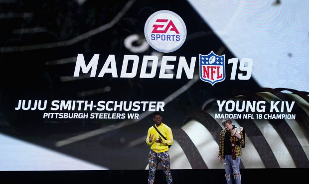 JuJu Smith-Schuster of the Pittsburgh Steelers and Young Kiv, Madden 18 Champion, speak on-stage ab...