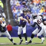  Joe Flacco #5 of the Baltimore Ravens throws a pass in the first quarter of the game against the Denver Broncos at M&T Bank Stadium on September 23, 2018 in Baltimore, Maryland. (Photo by Joe Robbins/Getty Images)