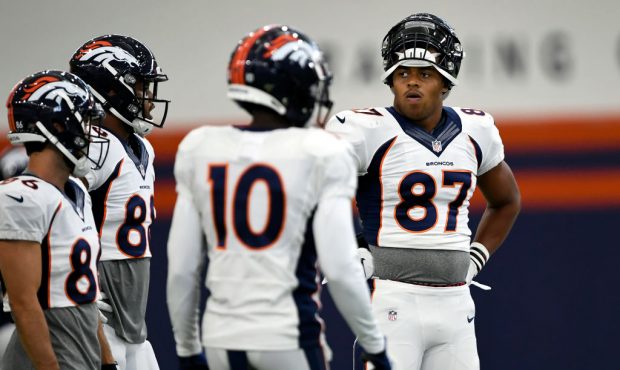 Five burning questions: Broncos TE Noah Fant on autographs, adjusting to NFL