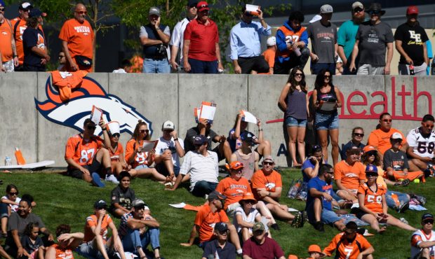 Denver Broncos fans on the hill for the first day of training camp at Dove Valley July 26, 2017. (P...