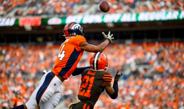 DENVER, CO - NOVEMBER 3: Wide receiver Courtland Sutton #14 of the Denver Broncos catches a touchdo...