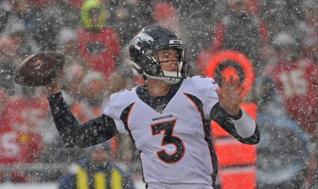 KANSAS CITY, MO - DECEMBER 15:  Quarterback Drew Lock #3 of the Denver Broncos throws a pass agains...