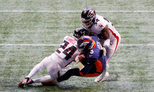 ATLANTA, GEORGIA - NOVEMBER 08: Drew Lock #3 of the Denver Broncos rushes for a touchdown during th...