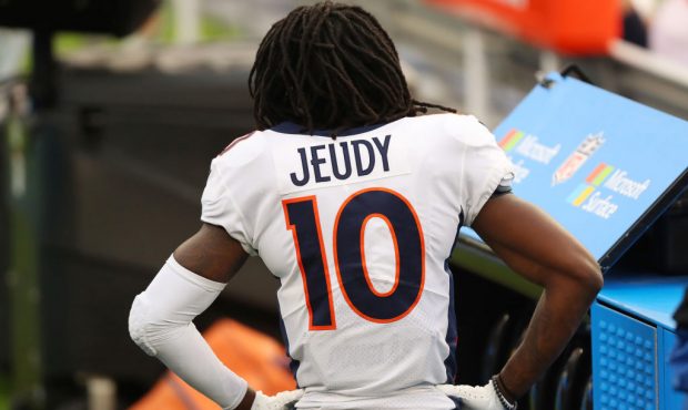 INGLEWOOD, CALIFORNIA - DECEMBER 27: Jerry Jeudy #10 of the Denver Broncos reacts to missing a catc...