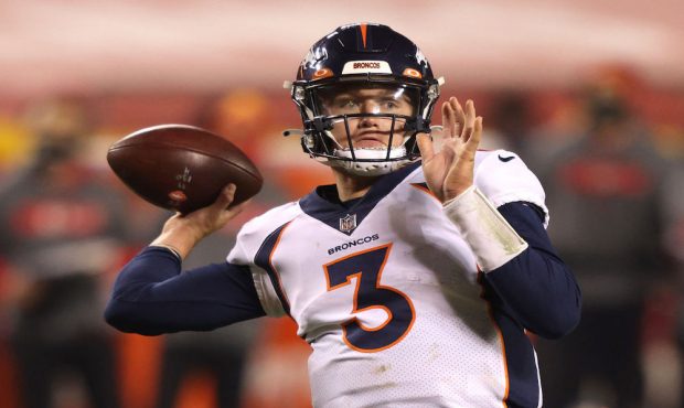 KANSAS CITY, MISSOURI - DECEMBER 06: Drew Lock #3 of the Denver Broncos throws a ten-yard touchdown...