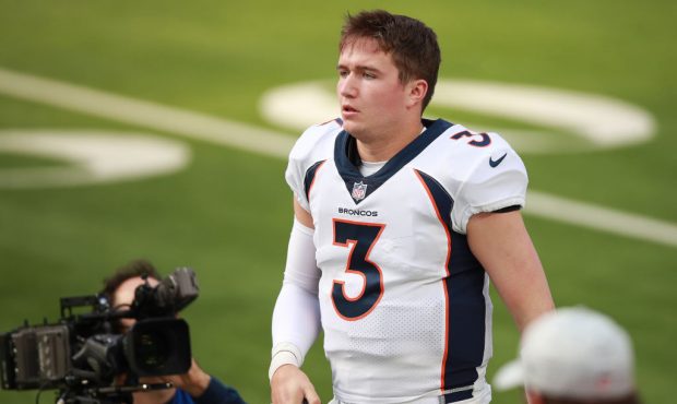 INGLEWOOD, CALIFORNIA - DECEMBER 27: Drew Lock #3 of the Denver Broncos warms up prior to the start...