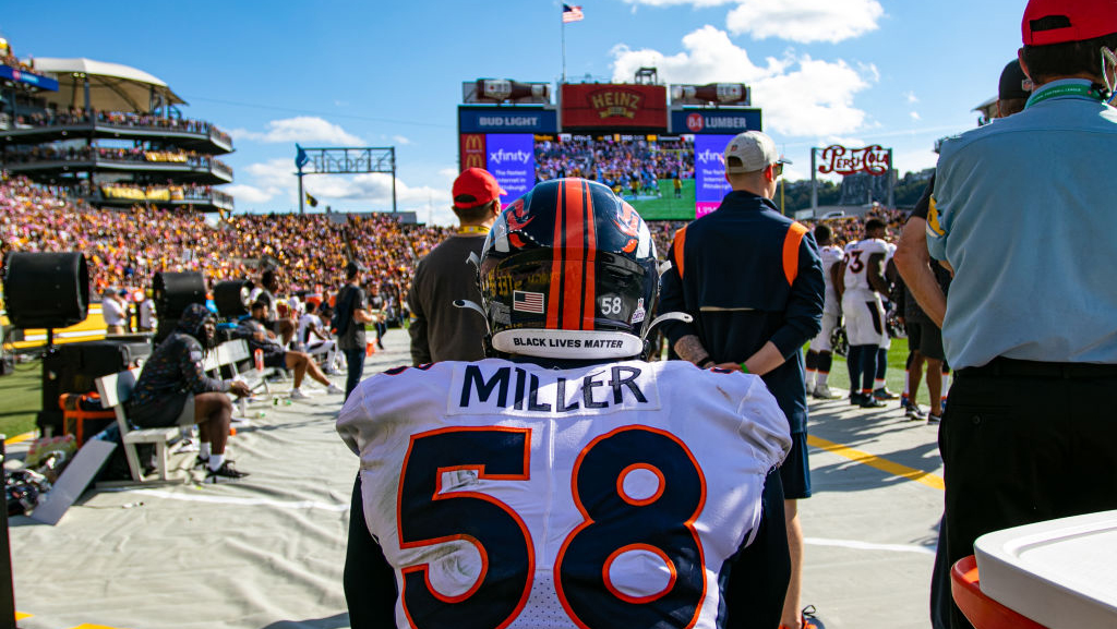 PITTSBURGH, PA - OCTOBER 10: Denver Broncos outside linebacker Von Miller (58) sits on a case on th...