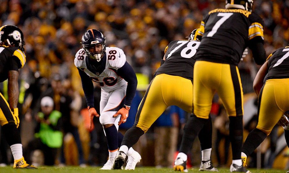 Denver Broncos: Emmanuel Sanders is running with cleats again