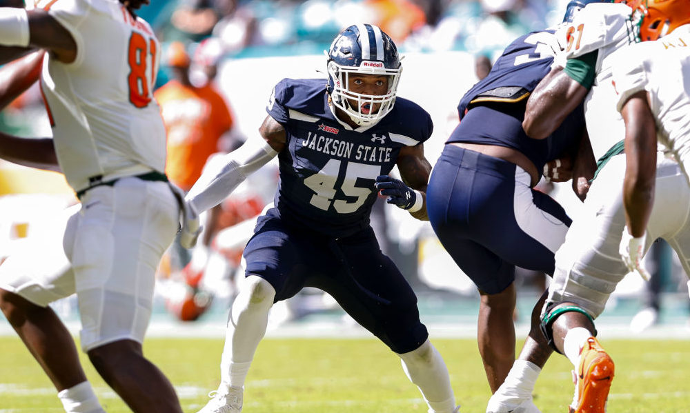 Academy grad makes Denver Broncos' roster > Air Force > Article Display