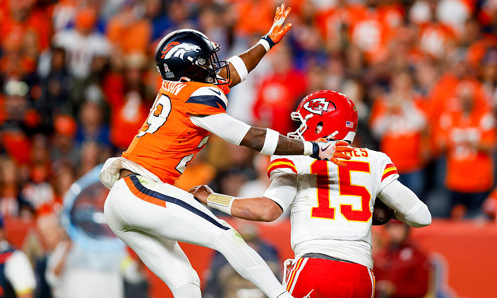 Denver Broncos Kansas City Chiefs...