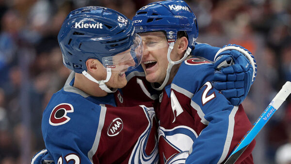 Nathan MacKinnon Gabriel Landeskog Avalanche