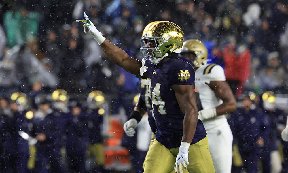 Jadarian Price Notre Dame Broncos...