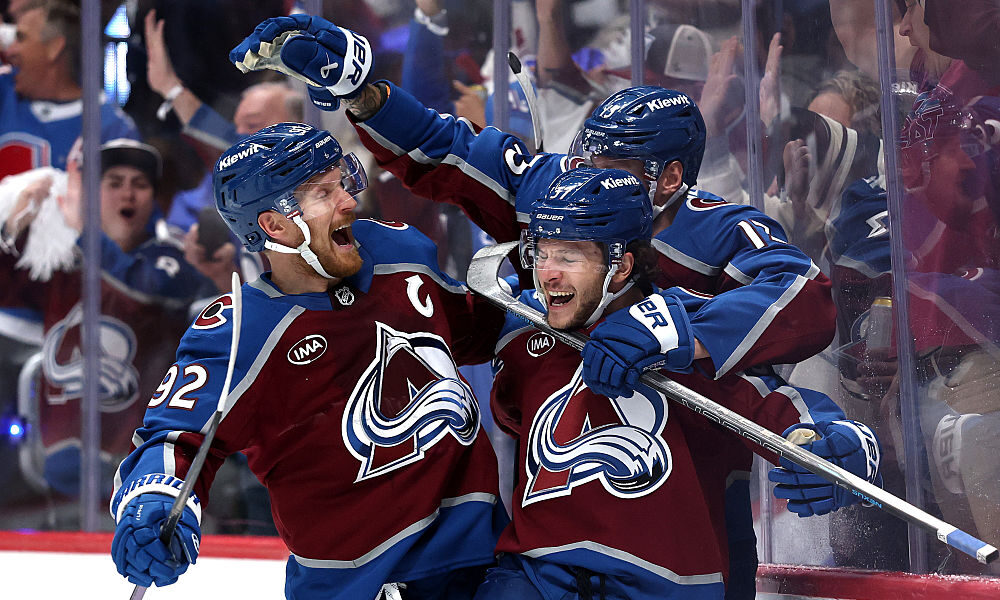 Avalanche goal Landeskog...