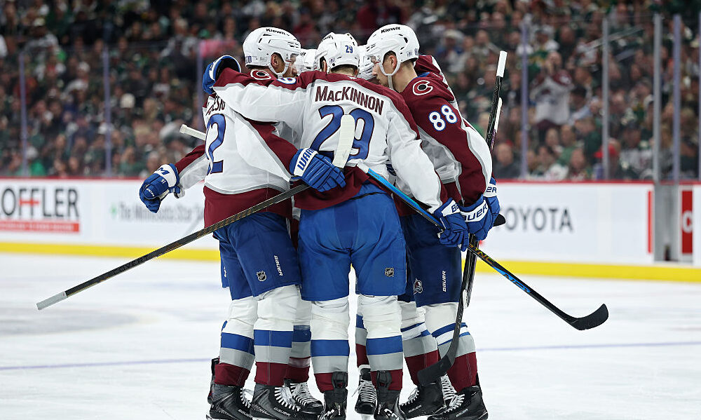 Avalanche goal Wild...