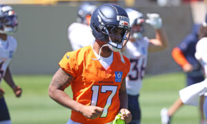 Why Jaylen Waddle was the right choice over Stefon Diggs for the Broncos