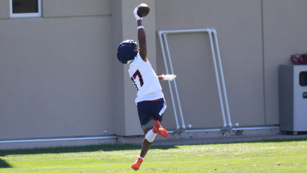 Jaylen Waddle Broncos