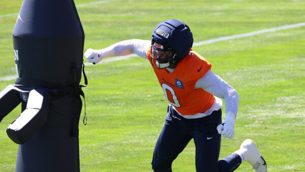 Broncos edge rusher Jonathon Cooper