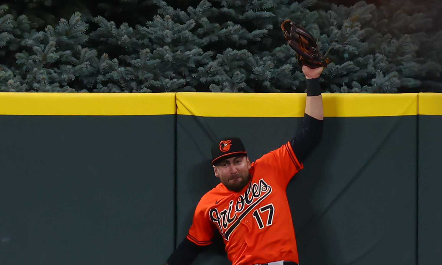Colton Cowser robs Rockies OF Jake McCarthy of a walk-off homer...