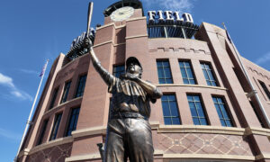 Larry Walker statue unveiled at Coors Field