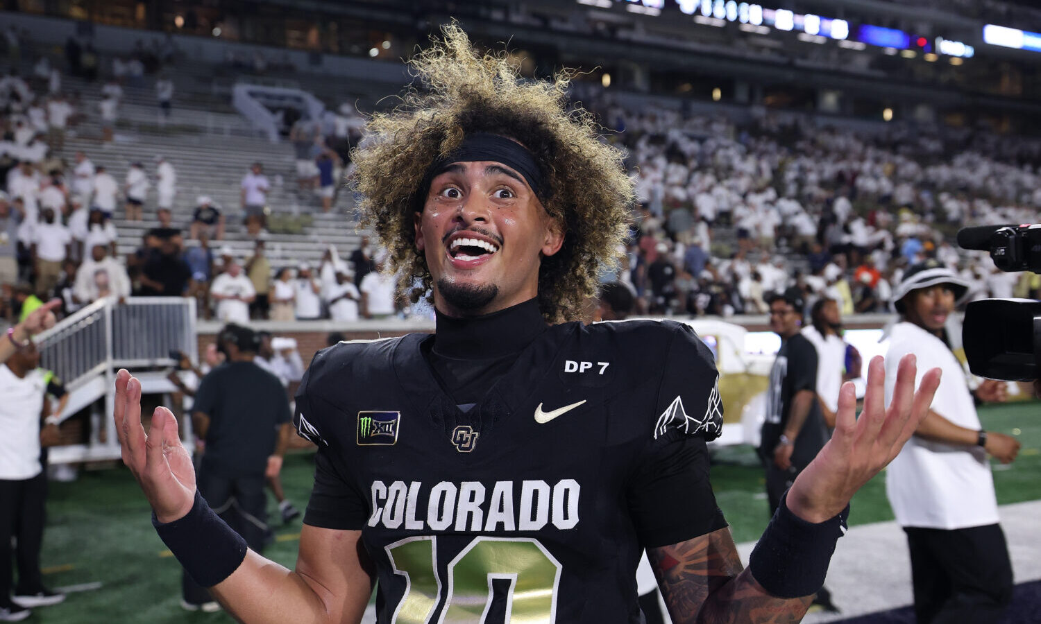 ATLANTA, GEORGIA - SEPTEMBER 03: Julian Lewis #10 of the Colorado Buffaloes reacts after their 14-1...