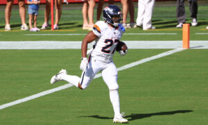 Broncos break out uniform worn mainly in preseason for Week 5