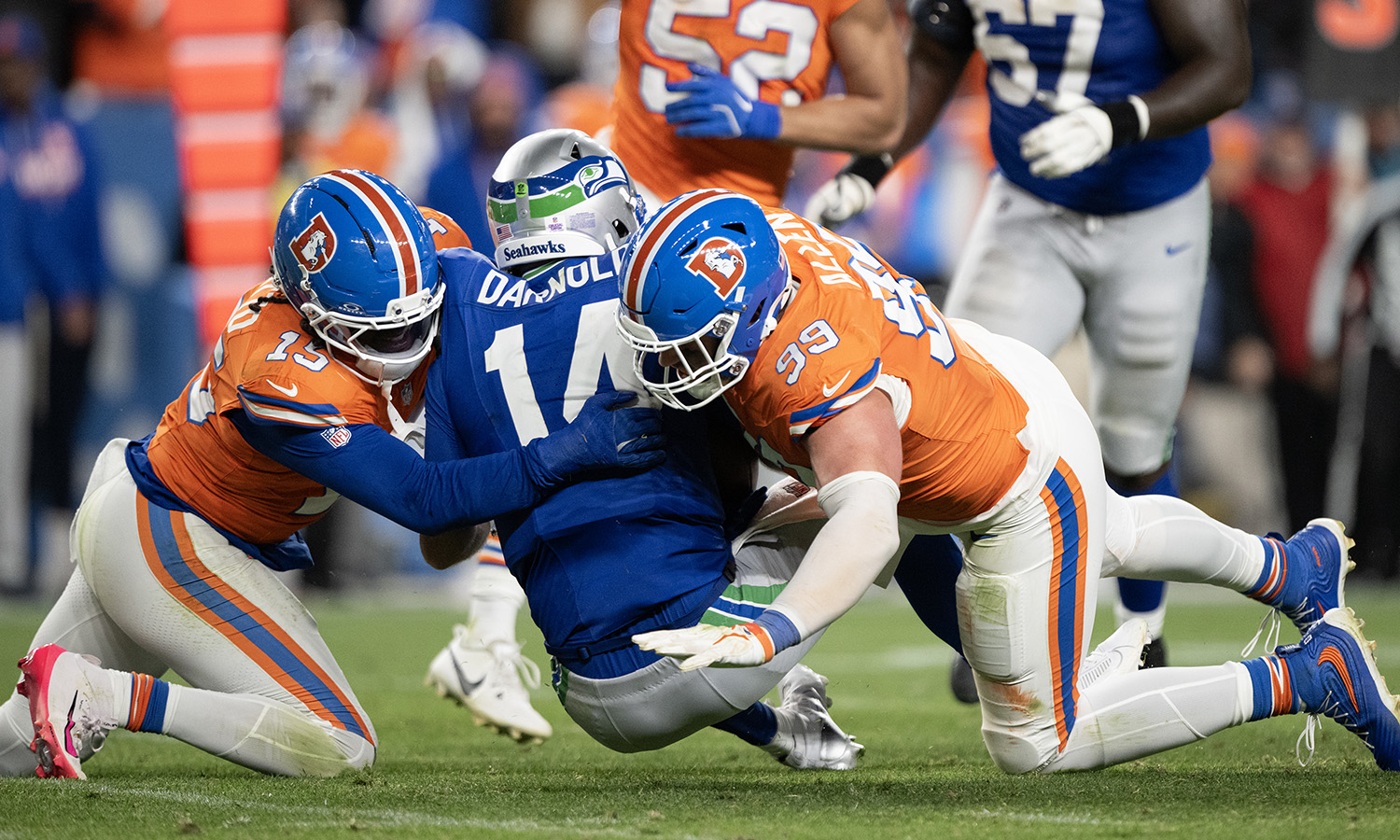 The Broncos committed to the turn-back-the-clock bit in every way – Denver Sports
