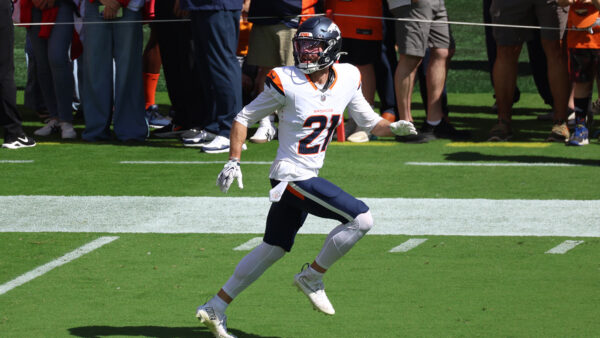 Broncos cornerback Riley Moss